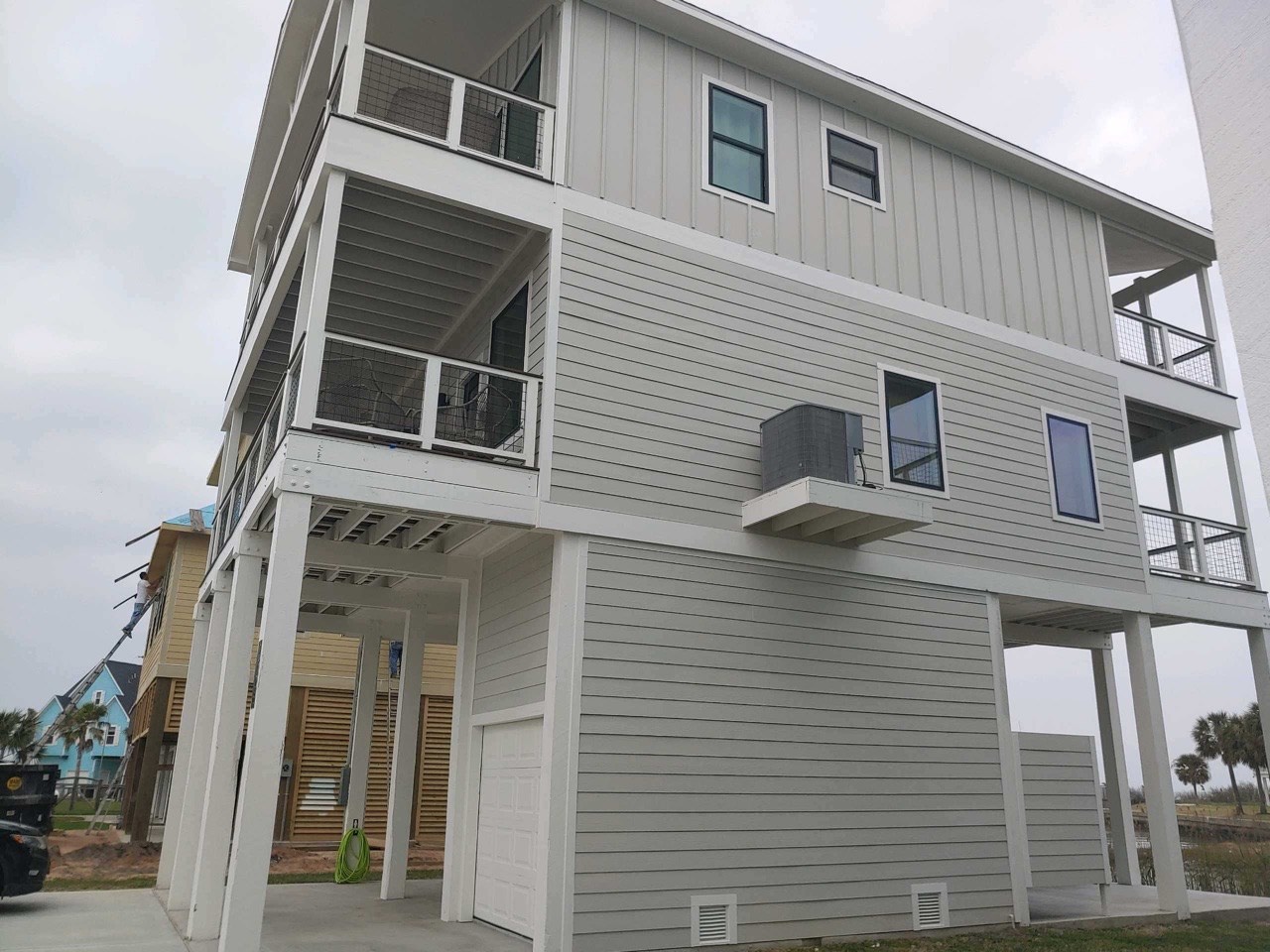 38 Laguna design details