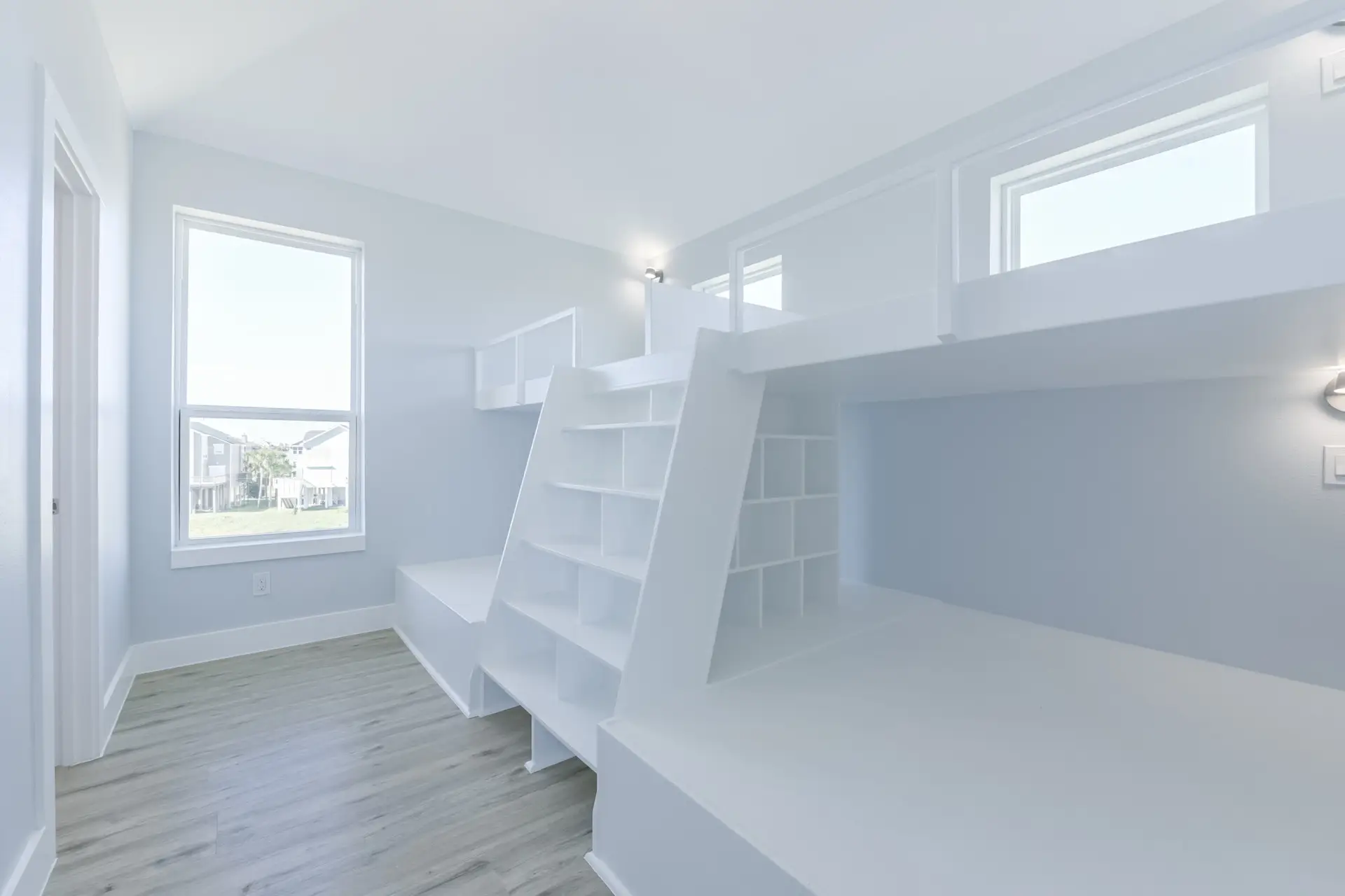 Custom built-in bunk room with multiple sleeping berths at 4003 Pirates Beach, ideal for families